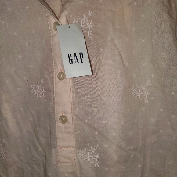 Floral GAP Light Pink Half-Button Up Shirt - Picture 3 of 3